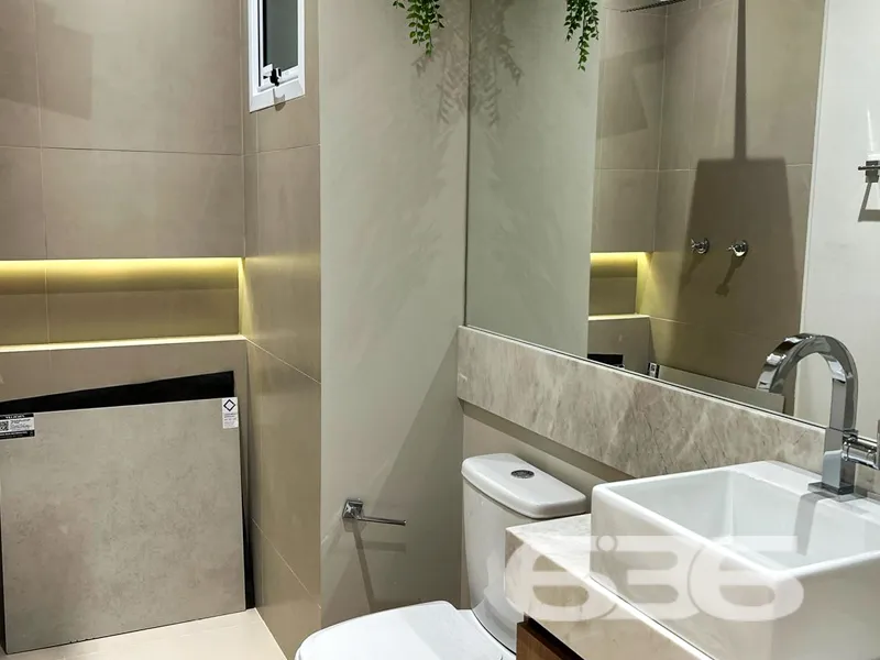 LINDO APARTAMENTO COM SUÍTE + 2 QUARTOS NO BAIRRO 