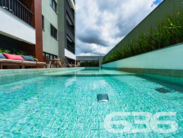 Descubra o Excepcional: Cobertura Plana no Coração