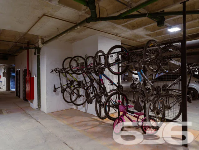 Descubra o Excepcional: Cobertura Plana no Coração