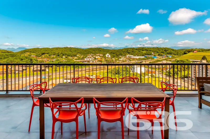 Descubra o Excepcional: Cobertura Plana no Coração