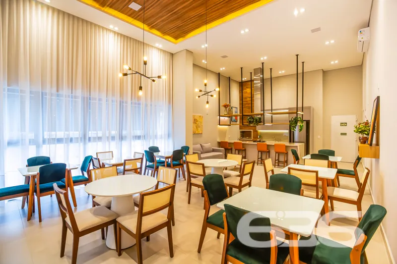 Descubra o Excepcional: Cobertura Plana no Coração