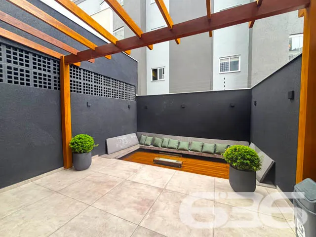 Apartamento à venda no Bom Retiro, Joinville, com 