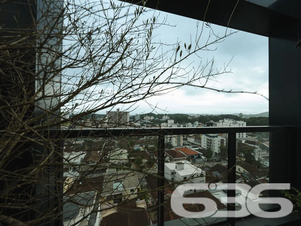 APARTAMENTO À VENDA NO BAIRRO ANITA GARIBALDI EM J