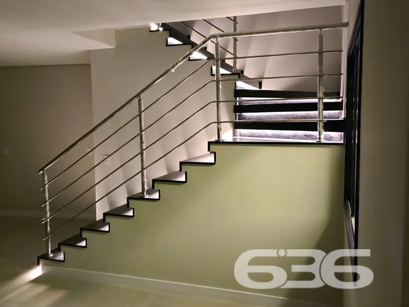 Casa Ă venda com 3 suĂtes e 2 vagas de garagem em