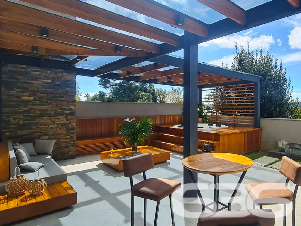 Descubra um mundo de elegância e conforto no coraç