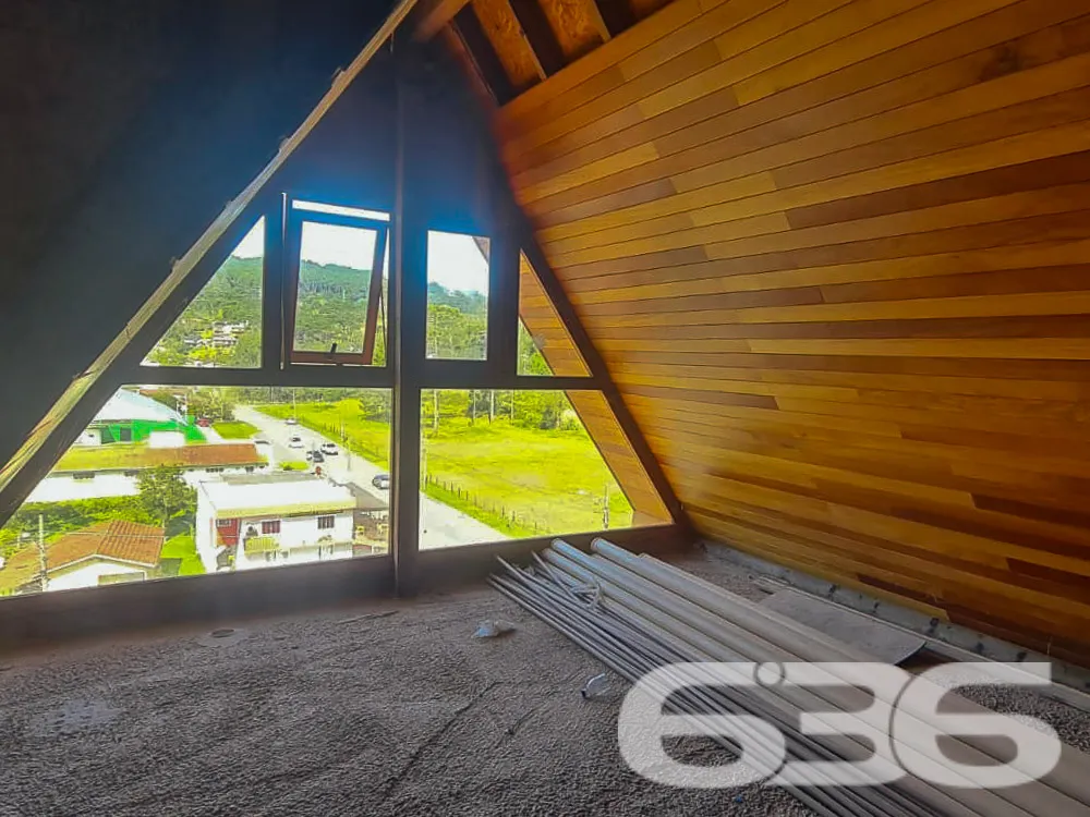 Descubra um mundo de elegância e conforto no coraç