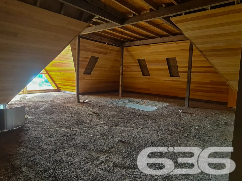 Descubra um mundo de elegância e conforto no coraç