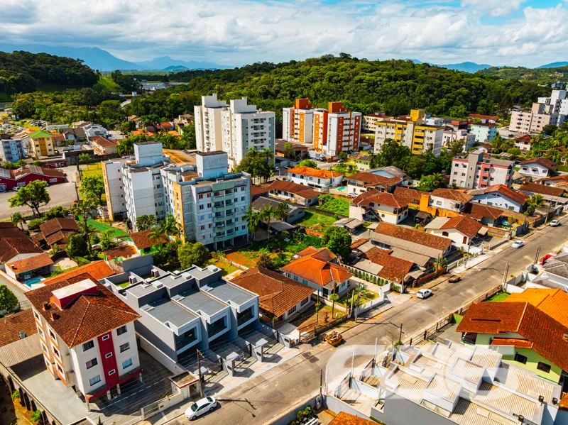 Sofisticação em Joinville - Residência Geminada de
