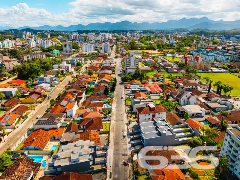 Sofisticação em Joinville - Residência Geminada de