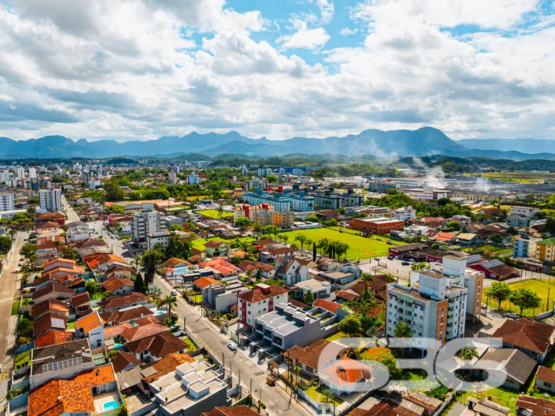 Sofisticação em Joinville - Residência Geminada de