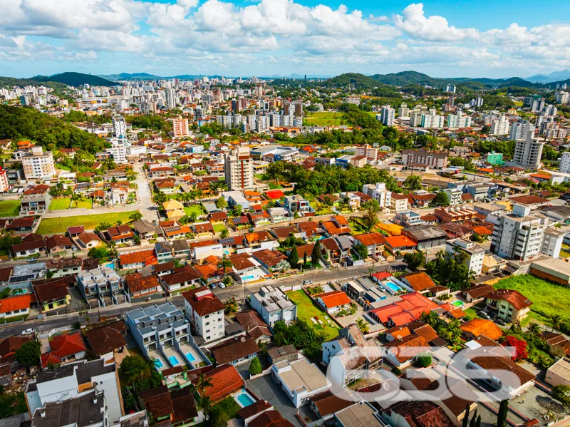 Sofisticação em Joinville - Residência Geminada de