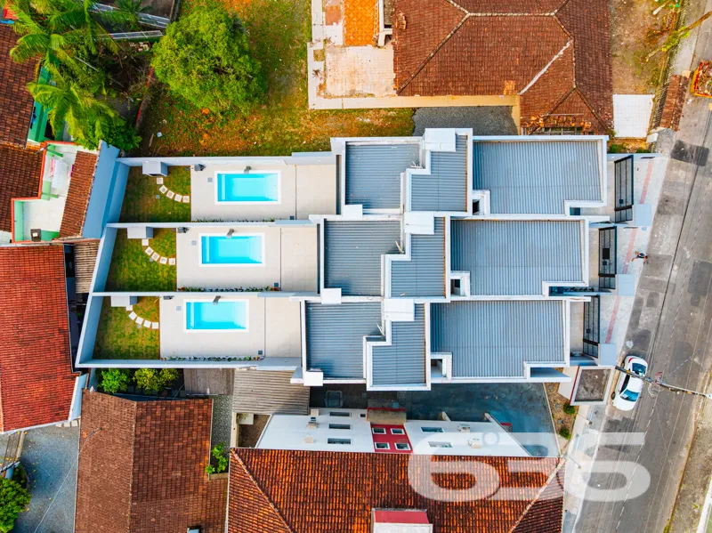 Sofisticação em Joinville - Residência Geminada de