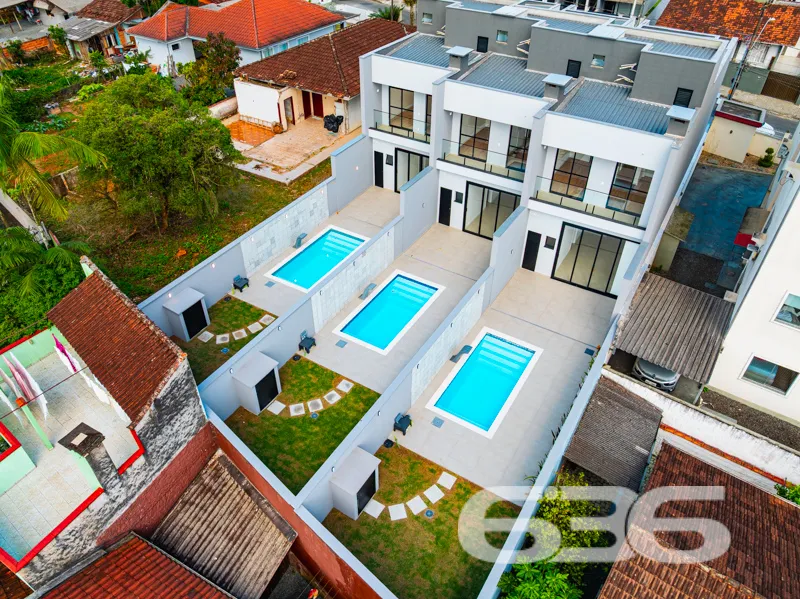 Sofisticação em Joinville - Residência Geminada de