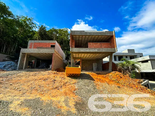 Descubra o Luxo de Morar em Joinville: Residência 