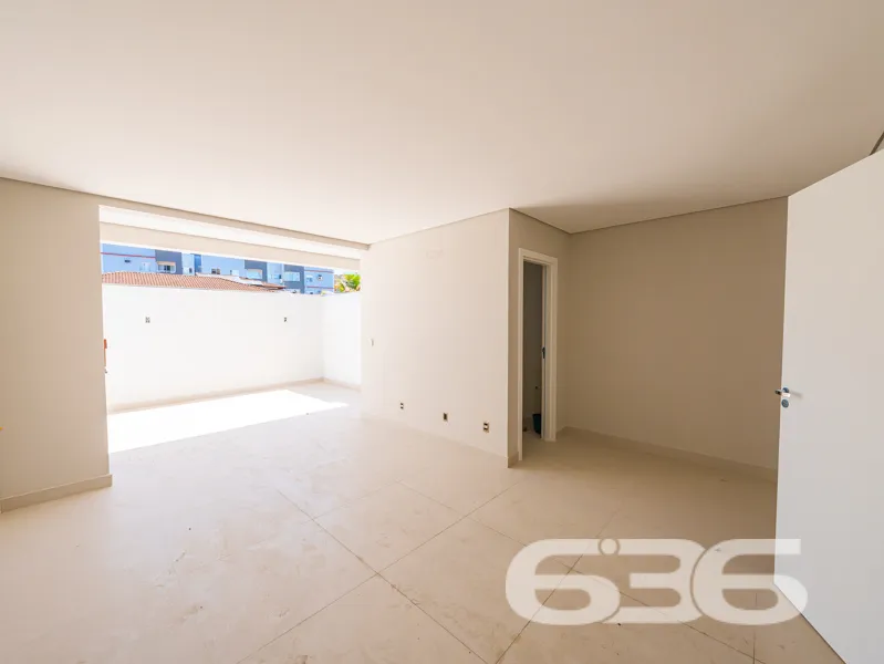 Apresentamos este sofisticado apartamento localiza