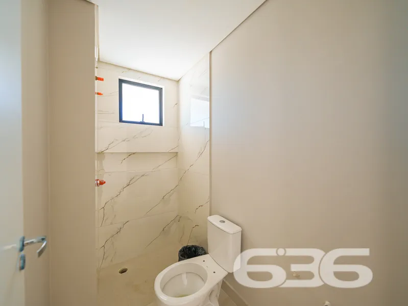 Apresentamos este sofisticado apartamento localiza