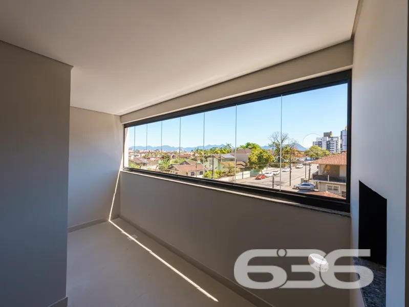 Apresentamos este sofisticado apartamento localiza