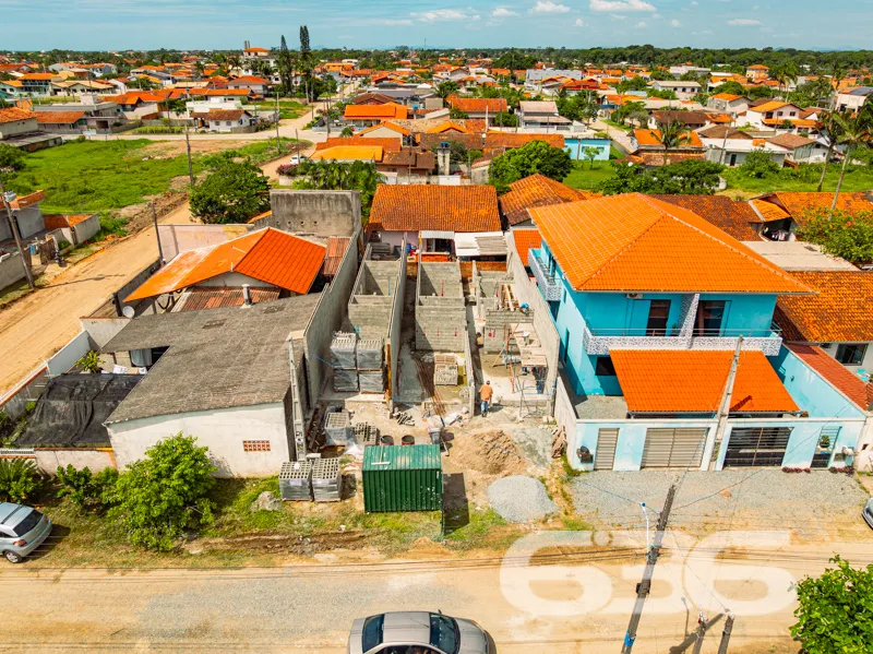 Sobrado à venda no bairro Centro, Balneário Barra 