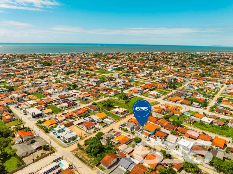 Sobrado à venda no bairro Centro, Balneário Barra 