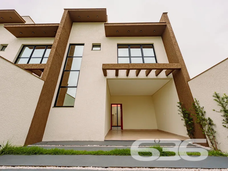 Sobrado à venda no Glória, Joinville. Essa encanta