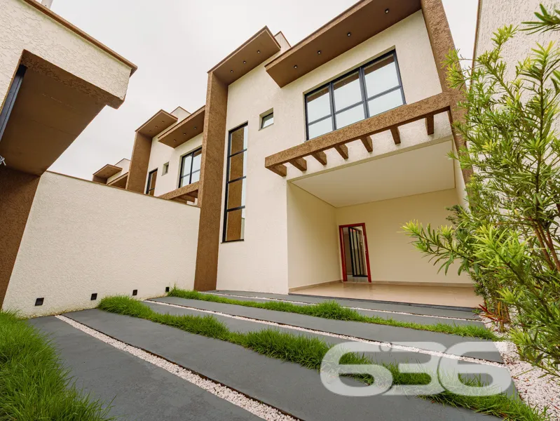 Sobrado à venda no Glória, Joinville. Essa encanta