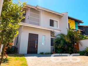 ResidĂȘncia - Espinheiros - Joinville