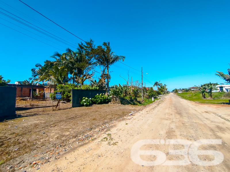 Casa à venda no bairro Salinas, Balneário Barra do