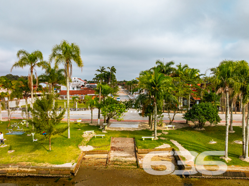 Terreno - Pinheiros - Balneário Barra do Sul