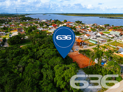 Descubra a oportunidade de construir a vida que você sempre sonhou em Balneário Barra do Sul, SC. Este terreno, situado no coração do Bairro Costeira, oferece um cenário perfeito para construir sua casa ou investimento imobiliário. Com vistas deslumbrantes e localização privilegiada, este é o terreno que você estava esperando!

Esse terreno é um convite para quem deseja tranquilidade, sem abrir mão da acessibilidade e do contato com a natureza. A região, conhecida por sua bela paisagem natural e proximidade com diversas facilidades urbanas, oferece um ambiente sereno e acolhedor.

Balneário Barra do Sul é um tesouro catarinense, com sua vasta área verde, acesso direto a praias deslumbrantes e uma comunidade acolhedora. Investir aqui é garantir uma qualidade de vida excepcional, com a tranquilidade que só uma cidade pequena pode oferecer, mas com a conveniência de estar a poucos minutos de centros maiores.

Este terreno é perfeito para desenvolver um projeto residencial personalizado ou para a realização de um investimento a longo prazo, dada a valorização constante da região. Imagine criar um espaço onde a natureza se integra ao seu estilo de vida, oferecendo não apenas um lugar para morar, mas um refúgio para vivenciar os melhores momentos com sua família.

Por que escolher a 636 Negócios Imobiliários? Com mais de 30 anos de experiência no mercado imobiliário, a 636 Negócios Imobiliários é reconhecida pela sua excelência e compromisso com a satisfação total dos clientes. Nossa equipe é altamente qualificada e está pronta para ajudá-lo a fazer a melhor escolha, garantindo um processo de compra transparente e seguro.

Não perca essa oportunidade única! Venha conhecer o local onde seus sonhos podem se tornar realidade. Para mais informações, visite nosso site ou entre em contato diretamente com um de nossos corretores especializados. A 636 Negócios Imobiliários espera por você para dar o próximo passo em direção ao seu futuro ideal.
 
636 NEGÓCIOS IMOBILIÁRIOS: A SUA MELHOR ESCOLHA
Com mais de 30 anos de experiência, a 636 Negócios Imobiliários é sua parceira ideal para encontrar o imóvel perfeito. Estamos prontos para ajudá-lo a fazer deste imóvel o seu novo lar.
 
Telefone: (47) 3451-0636
WhatsApp: (47) 99190-0636
 
Não perca esta oportunidade única. Visite nosso site para mais informações: i636.com.br