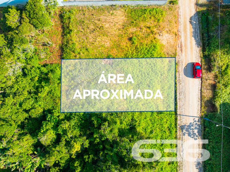 Descubra a oportunidade de construir o lar dos seus sonhos em Balneário Barra do Sul, Salinas, com este magnífico terreno com venda exclusiva pela 636 Negócios Imobiliários. Com uma localização privilegiada em Santa Catarina e uma proximidade invejável com a praia, este terreno apresenta-se como uma escolha ideal para quem busca tranquilidade sem abrir mão da conveniência de uma infraestrutura completa.

Este terreno não é apenas um espaço, mas um convite para viver momentos inesquecíveis pertinho da natureza. Além disso, sua localização estratégica no bairro Salinas permite acesso rápido a todas as conveniências locais, como supermercados, escolas e centros de saúde, sem comprometer a paz e a privacidade.

A 636 Negócios Imobiliários, com mais de 30 anos de experiência no mercado imobiliário, oferece este terreno a um preço atrativo, uma oportunidade rara na região de Balneário Barra do Sul. Nossa equipe de corretores está pronta para ajudá-lo a realizar o seu sonho com excelência técnico-jurídica e um atendimento personalizado que só a 636 pode oferecer.

Invista em seu futuro, escolha qualidade de vida! Venha conhecer este terreno e dar o primeiro passo para construir a casa perfeita em um dos locais mais desejados de Santa Catarina. Agende uma visita e sinta a brisa do mar que só Balneário Barra do Sul pode proporcionar.
 
636 NEGÓCIOS IMOBILIÁRIOS: A SUA MELHOR ESCOLHA
Com mais de 30 anos de experiência, a 636 Negócios Imobiliários é sua parceira ideal para encontrar o imóvel perfeito. Estamos prontos para ajudá-lo a fazer deste imóvel o seu novo lar.
 
Telefone: (47) 3451-0636
WhatsApp: (47) 99190-0636
 
Não perca esta oportunidade única. Visite nosso site para mais informações: i636.com.br