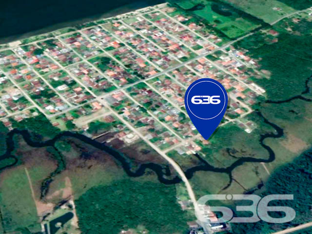 SEU TERRENO DOS SONHOS À VENDA NO BAIRRO PINHEIROS

Se você está em busca da oportunidade perfeita para construir o seu projeto à beira-mar, em um local de crescimento e experiências inesquecíveis para aproveitar em família, chegou a hora de conhecer este terreno incrível!

Apresentamos um terreno único à venda em Balneário Barra do Sul, com uma vista privilegiada para o rio e situado no loteamento Maria Fernanda, no bairro Pinheiros. Com uma generosa área de 592m², sendo 14 metros de frente, este lote plano e pronto para construção é a tela em branco que você precisa para dar vida ao projeto dos seus sonhos.

Aqui, você terá total liberdade para criar o espaço perfeito para desfrutar de momentos especiais à beira-mar. Com escritura pública, registro de imóveis e toda a infraestrutura necessária já presente, este terreno oferece a base sólida para transformar em realidade o seu projeto de casa na praia.

E sabe qual é a melhor parte? O parcelamento direto com a Imobiliária 636, tornando ainda mais acessível a aquisição desse espaço ideal. Aproveite essa oportunidade única para construir a casa que sempre imaginou, em um local repleto de beleza e tranquilidade que apenas a praia pode proporcionar.

Não perca tempo! Entre em contato agora mesmo e agende a sua visita. Venha vivenciar uma experiência única em Balneário Barra do Sul.

Telefone: (47) 3448-3636
WhatsApp: (47) 99190-0636

Imobiliária 636.