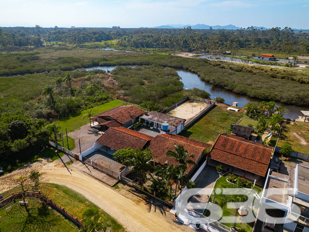 Foto de Casa Térrea Balneário Barra do Sul Pinheiros 03018137