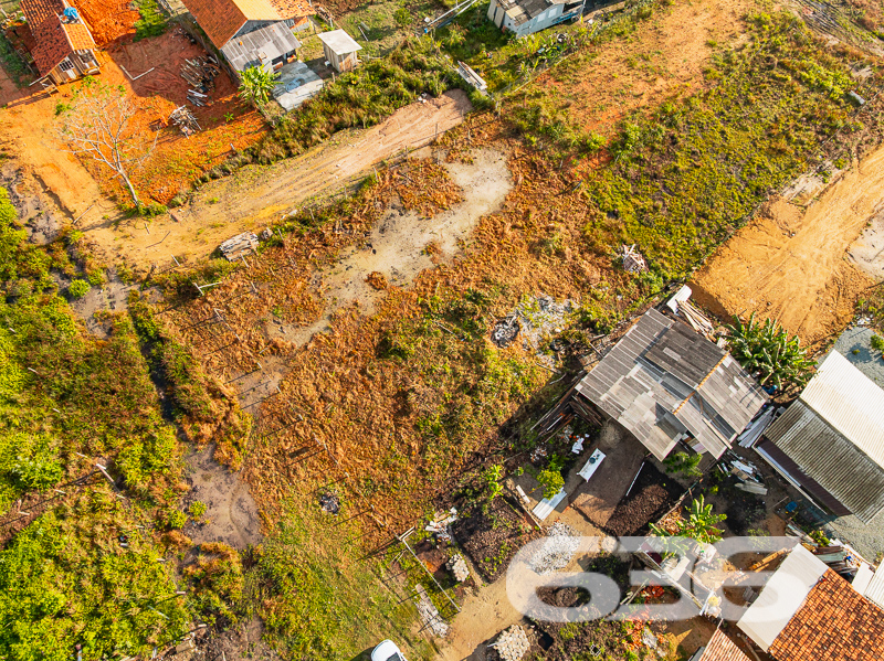 Terreno à venda no bairro Salinas, Balneário Barra