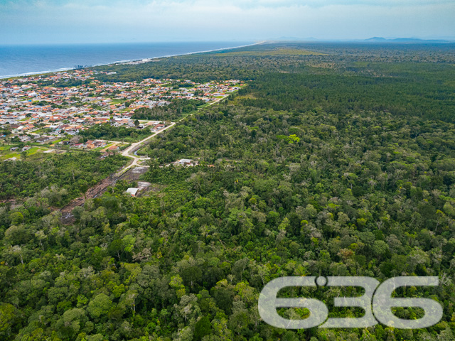 BAIRRO SALINAS - BALNEÁRIO BARRA DO SUL - INVISTA NO LITORAL CATARINENSE COM ESTE TERRENO DE 396M²!
Descubra o local perfeito para investir no seu futuro em Balneário Barra do Sul! Este terreno com 396m² de área total oferece um espaço generoso para você criar seu próprio refúgio à beira-mar.
ESPAÇO E POSSIBILIDADES:
Imagine as possibilidades que este terreno oferece! Com 396m², você tem espaço suficiente para uma casa espaçosa, um belo jardim e até mesmo uma área de lazer com piscina e churrasqueira. O céu é o limite quando se trata de personalizar este espaço ao seu gosto.
VIVA O MELHOR DO LITORAL CATARINENSE:
Localizado no bairro Salinas, desfrute da proximidade com praias deslumbrantes, restaurantes de frutos do mar e uma variedade de atividades aquáticas.
ESCOLHA A 636 NEGÓCIOS IMOBILIÁRIOS:
Com mais de 30 anos de experiência e um legado de excelência, a 636 Negócios Imobiliários é a sua parceira ideal para uma compra segura e eficiente.
Telefone: (47) 3448-3636
WhatsApp: (47) 99190-0636
Este e outros milhares de imóveis no site: i636.com.br