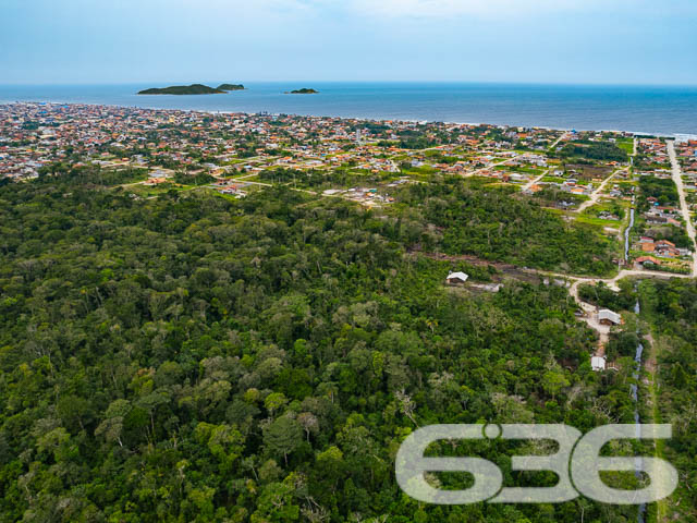 BAIRRO SALINAS - BALNEÁRIO BARRA DO SUL - INVISTA NO LITORAL CATARINENSE COM ESTE TERRENO DE 396M²!
Descubra o local perfeito para investir no seu futuro em Balneário Barra do Sul! Este terreno com 396m² de área total oferece um espaço generoso para você criar seu próprio refúgio à beira-mar.
ESPAÇO E POSSIBILIDADES:
Imagine as possibilidades que este terreno oferece! Com 396m², você tem espaço suficiente para uma casa espaçosa, um belo jardim e até mesmo uma área de lazer com piscina e churrasqueira. O céu é o limite quando se trata de personalizar este espaço ao seu gosto.
VIVA O MELHOR DO LITORAL CATARINENSE:
Localizado no bairro Salinas, desfrute da proximidade com praias deslumbrantes, restaurantes de frutos do mar e uma variedade de atividades aquáticas.
ESCOLHA A 636 NEGÓCIOS IMOBILIÁRIOS:
Com mais de 30 anos de experiência e um legado de excelência, a 636 Negócios Imobiliários é a sua parceira ideal para uma compra segura e eficiente.
Telefone: (47) 3448-3636
WhatsApp: (47) 99190-0636
Este e outros milhares de imóveis no site: i636.com.br