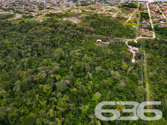 BAIRRO SALINAS - BALNEÁRIO BARRA DO SUL - INVISTA NO LITORAL CATARINENSE COM ESTE TERRENO DE 396M²!
Descubra o local perfeito para investir no seu futuro em Balneário Barra do Sul! Este terreno com 396m² de área total oferece um espaço generoso para você criar seu próprio refúgio à beira-mar.
ESPAÇO E POSSIBILIDADES:
Imagine as possibilidades que este terreno oferece! Com 396m², você tem espaço suficiente para uma casa espaçosa, um belo jardim e até mesmo uma área de lazer com piscina e churrasqueira. O céu é o limite quando se trata de personalizar este espaço ao seu gosto.
VIVA O MELHOR DO LITORAL CATARINENSE:
Localizado no bairro Salinas, desfrute da proximidade com praias deslumbrantes, restaurantes de frutos do mar e uma variedade de atividades aquáticas.
ESCOLHA A 636 NEGÓCIOS IMOBILIÁRIOS:
Com mais de 30 anos de experiência e um legado de excelência, a 636 Negócios Imobiliários é a sua parceira ideal para uma compra segura e eficiente.
Telefone: (47) 3448-3636
WhatsApp: (47) 99190-0636
Este e outros milhares de imóveis no site: i636.com.br