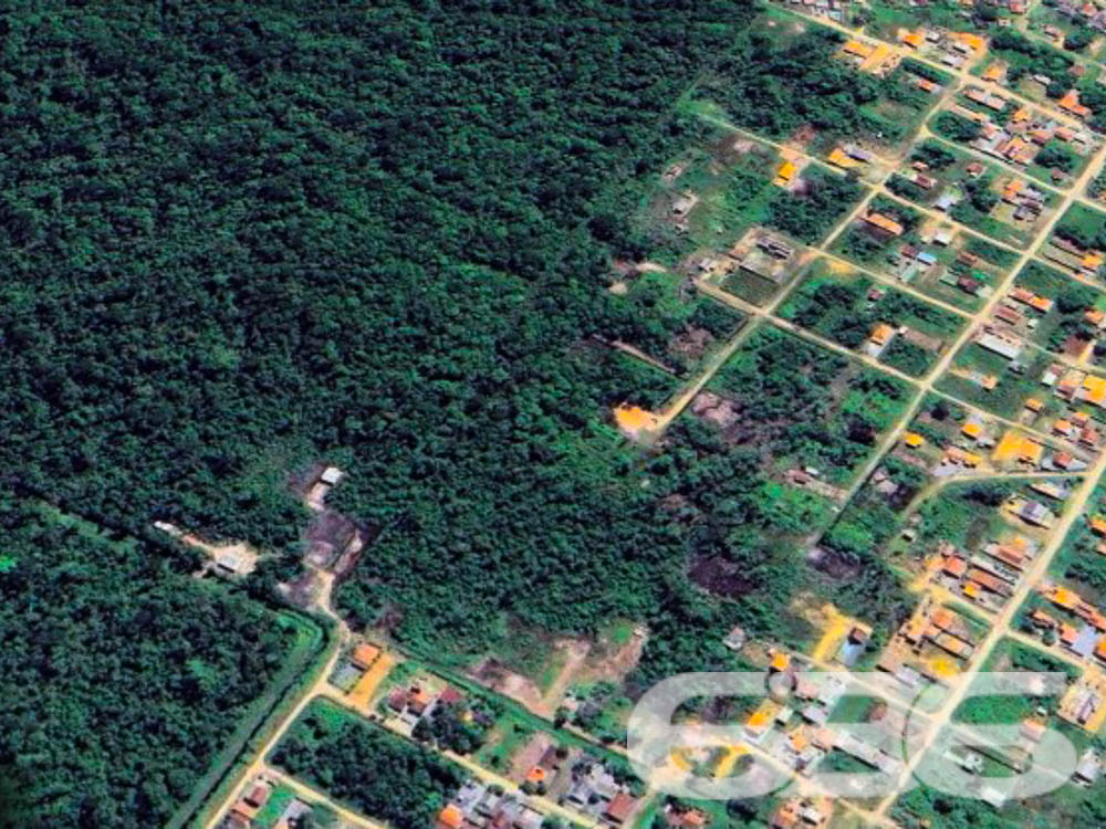 TERRENO À VENDA NO BAIRRO SALINAS - BALNEÁRIO BARRA DO SUL - APROVEITE ESTA GRANDE OPORTUNIDADE!

Descubra o local perfeito para investir no seu futuro em Balneário Barra do Sul! Este terreno com 439m² de área total oferece um espaço generoso para você.

ESPAÇO E POSSIBILIDADES:
Imagine as possibilidades que este terreno oferece! Com 439m², você tem espaço suficiente para uma casa espaçosa, um belo jardim e até mesmo uma área de lazer com piscina e churrasqueira. O céu é o limite quando se trata de personalizar este espaço ao seu gosto.

VIVA O MELHOR DO LITORAL CATARINENSE:
Localizado no bairro Salinas, desfrute da proximidade com praias deslumbrantes, restaurantes de frutos do mar e uma variedade de atividades aquáticas.

ESCOLHA A 636 NEGÓCIOS IMOBILIÁRIOS:
Com mais de 30 anos de experiência e um legado de excelência, a 636 Negócios Imobiliários é a sua parceira ideal para uma compra segura e eficiente.
Telefone: (47) 3448-3636
WhatsApp: (47) 99190-0636

Este e outros milhares de imóveis no site: i636.com.br
