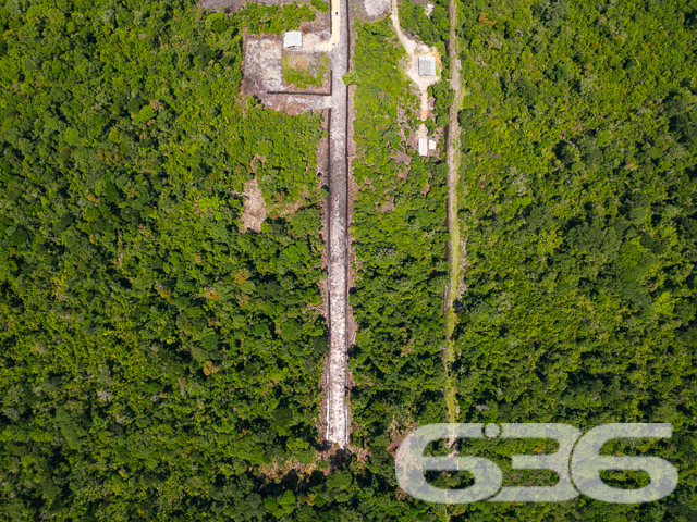 TERRENO NO BAIRRO SALINAS, EM BALNEÁRIO BARRA DO SUL.
Adquira seu imóvel na praia por um preço acessível. Temos diversas alternativas de financiamento com parcelas que cabem no seu orçamento!
Este é um excelente terreno, localizado a somente 1 km de distância da praia e a 5 km da lagoa Maria Fernanda, onde também usufrui da proximidade de mercados, panificadoras, lanchonetes, restaurantes e comércios em geral. O terreno detém 360m² de extensão, sendo 12m de frente.
Ficou interessado? O que você está esperando!? Entre já em contato conosco e agende sua visita para conhecer pessoalmente este imóvel! Você pode se apaixonar!
Consulte um de nossos corretores e saiba mais:
Telefone | 47 3448-3636
WhatsApp | 47 99190-0636
Imobiliária 636.