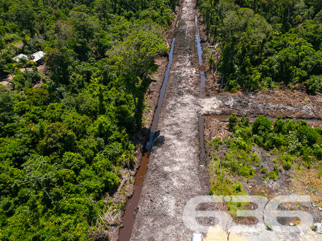 TERRENO NO BAIRRO SALINAS, EM BALNEÁRIO BARRA DO SUL.
Adquira seu imóvel na praia por um preço acessível. Temos diversas alternativas de financiamento com parcelas que cabem no seu orçamento!
Este é um excelente terreno, localizado a somente 1 km de distância da praia e a 5 km da lagoa Maria Fernanda, onde também usufrui da proximidade de mercados, panificadoras, lanchonetes, restaurantes e comércios em geral. O terreno detém 442m² de extensão, sendo 19m de frente.
Ficou interessado? O que você está esperando!? Entre já em contato conosco e agende sua visita para conhecer pessoalmente este imóvel! Você pode se apaixonar!
Consulte um de nossos corretores e saiba mais:
Telefone | 47 3448-3636
WhatsApp | 47 99190-0636
Imobiliária 636.