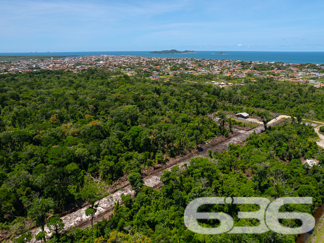 TERRENO NO BAIRRO SALINAS, EM BALNEÁRIO BARRA DO SUL.
Adquira seu imóvel na praia por um preço acessível. Temos diversas alternativas de financiamento com parcelas que cabem no seu orçamento!
Este é um excelente terreno, localizado a somente 1 km de distância da praia e a 5 km da lagoa Maria Fernanda, onde também usufrui da proximidade de mercados, panificadoras, lanchonetes, restaurantes e comércios em geral. O terreno detém 442m² de extensão, sendo 19m de frente.
Ficou interessado? O que você está esperando!? Entre já em contato conosco e agende sua visita para conhecer pessoalmente este imóvel! Você pode se apaixonar!
Consulte um de nossos corretores e saiba mais:
Telefone | 47 3448-3636
WhatsApp | 47 99190-0636
Imobiliária 636.