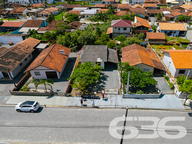 Foto de Casa Térrea Balneário Barra do Sul Centro 03018409