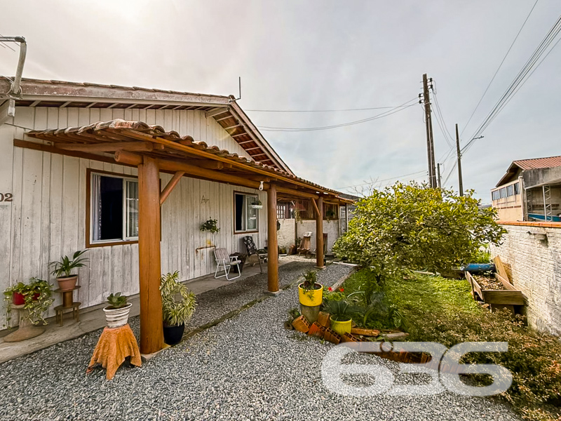 Casa à venda no Costeira, Balneário Barra do Sul |