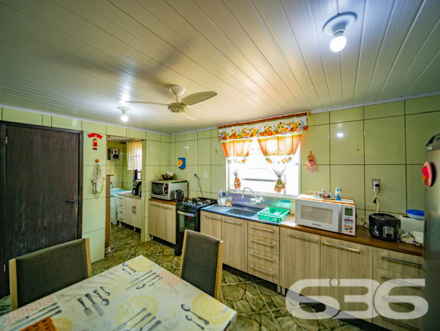 Descubra o Refúgio dos Seus Sonhos em Balneário Barra do Sul!

Está em busca da casa perfeita que alia conforto, praticidade e uma localização invejável? Apresentamos a oportunidade que você esperava: uma espetacular residência térrea localizada no acolhedor bairro da Costeira, em Balneário Barra do Sul. Este é o lugar ideal para quem deseja conciliar tranquilidade e uma vida prática!

Características Principais do Imóvel:

Construção: Com 90m² de área construída, essa residência foi projetada para garantir conforto e funcionalidade.

Ambientes espaçosos e bem distribuídos: A casa conta com uma ampla suíte master para o seu conforto e privacidade, um dormitório adicional, além de dois banheiros que atendem toda a família e visitantes.

Área de Festas: Ideal para reunir amigos e familiares em momentos inesquecíveis e celebrações especiais.

Conveniência com garagem para até 6 veículos: Com 3 vagas cobertas e 3 descobertas, você nunca precisará se preocupar com espaço para estacionar.

Conforto nos detalhes: Sala de estar acolhedora, cozinha planejada para sua praticidade e área de serviço funcional.

Segurança e tranquilidade: Equipada com portão eletrônico, garantindo mais comodidade e segurança para o seu dia a dia.

Localização Privilegiada:

A residência está situada em uma área de extrema tranquilidade no bairro Costeira. A região proporciona fácil acesso às principais vias da cidade, conectando você rapidamente ao que Balneário Barra do Sul tem de melhor a oferecer.

Este é, sem dúvida, o imóvel perfeito para quem busca qualidade de vida, espaço de sobra e um local perfeito para construir novas memórias. Seja para viver momentos especiais com sua família ou para investir em um patrimônio seguro e promissor.

Não perca esta oportunidade única! Entre em contato conosco para agendar uma visita e descubra todos os encantos que esta casa tem a oferecer.

636 Negócios Imobiliários - Transformando sonhos em realidade!
 
636 NEGÓCIOS IMOBILIÁRIOS: A SUA MELHOR ESCOLHA
Com mais de 30 anos de experiência, a 636 Negócios Imobiliários é sua parceira ideal para encontrar o imóvel perfeito. Estamos prontos para ajudá-lo a fazer deste imóvel o seu novo lar.
 
Telefone: (47) 3451-0636
WhatsApp: (47) 99190-0636
 
Não perca esta oportunidade única. Visite nosso site para mais informações: i636.com.br