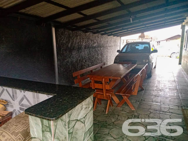 Descubra o Refúgio dos Seus Sonhos em Balneário Barra do Sul!

Está em busca da casa perfeita que alia conforto, praticidade e uma localização invejável? Apresentamos a oportunidade que você esperava: uma espetacular residência térrea localizada no acolhedor bairro da Costeira, em Balneário Barra do Sul. Este é o lugar ideal para quem deseja conciliar tranquilidade e uma vida prática!

Características Principais do Imóvel:

Construção: Com 90m² de área construída, essa residência foi projetada para garantir conforto e funcionalidade.

Ambientes espaçosos e bem distribuídos: A casa conta com uma ampla suíte master para o seu conforto e privacidade, um dormitório adicional, além de dois banheiros que atendem toda a família e visitantes.

Área de Festas: Ideal para reunir amigos e familiares em momentos inesquecíveis e celebrações especiais.

Conveniência com garagem para até 6 veículos: Com 3 vagas cobertas e 3 descobertas, você nunca precisará se preocupar com espaço para estacionar.

Conforto nos detalhes: Sala de estar acolhedora, cozinha planejada para sua praticidade e área de serviço funcional.

Segurança e tranquilidade: Equipada com portão eletrônico, garantindo mais comodidade e segurança para o seu dia a dia.

Localização Privilegiada:

A residência está situada em uma área de extrema tranquilidade no bairro Costeira. A região proporciona fácil acesso às principais vias da cidade, conectando você rapidamente ao que Balneário Barra do Sul tem de melhor a oferecer.

Este é, sem dúvida, o imóvel perfeito para quem busca qualidade de vida, espaço de sobra e um local perfeito para construir novas memórias. Seja para viver momentos especiais com sua família ou para investir em um patrimônio seguro e promissor.

Não perca esta oportunidade única! Entre em contato conosco para agendar uma visita e descubra todos os encantos que esta casa tem a oferecer.

636 Negócios Imobiliários - Transformando sonhos em realidade!
 
636 NEGÓCIOS IMOBILIÁRIOS: A SUA MELHOR ESCOLHA
Com mais de 30 anos de experiência, a 636 Negócios Imobiliários é sua parceira ideal para encontrar o imóvel perfeito. Estamos prontos para ajudá-lo a fazer deste imóvel o seu novo lar.
 
Telefone: (47) 3451-0636
WhatsApp: (47) 99190-0636
 
Não perca esta oportunidade única. Visite nosso site para mais informações: i636.com.br