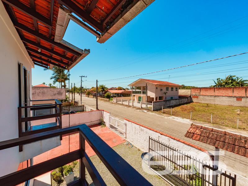 Sobrado à venda no Costeira, Balneário Barra do Su