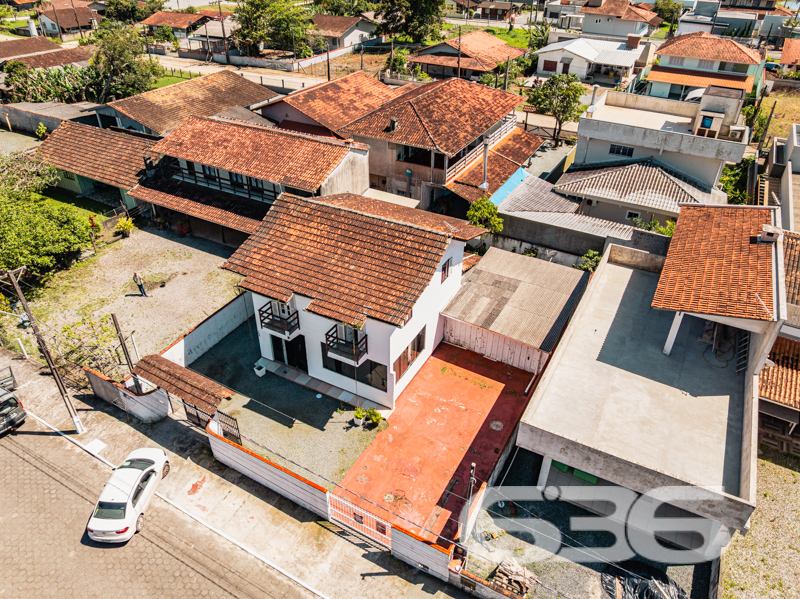 Sobrado à venda no Costeira, Balneário Barra do Su