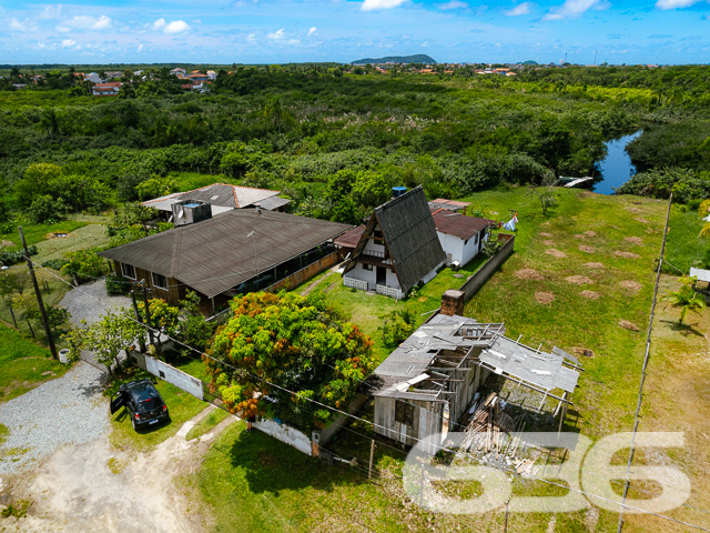 Foto de Casa Térrea Balneário Barra do Sul Costeira 03018398