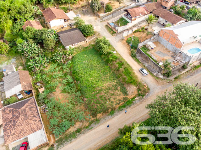 TERRENO DE ESQUINA À VENDA NO BAIRRO PROFIPO
Ei, investidor! Você procura por um primoroso lugar para construir a casa dos seus sonhos, posicionar seu empreendimento comercial/empresarial ou investir no ramo da construção civil? Esta é a alternativa PERFEITA para você!
Este é um ótimo lote de esquina, o qual dispõe de imponentes 450m² de extensão. Por sua localidade, o mesmo desfruta da proximidade de mercados, transporte público, empresas e estabelecimentos comerciais em geral, tal como tem facílimo acesso à rodovia BR-101.
Ficou interessado? O que você está esperando!? Entre já em contato com a 636 e agende sua visita para conhecer pessoalmente este imóvel!
Consulte um de nossos corretores e saiba mais:
Telefone| 47 3451-0636
WhatsApp| 47 99190-0636
Imobiliária 636.
