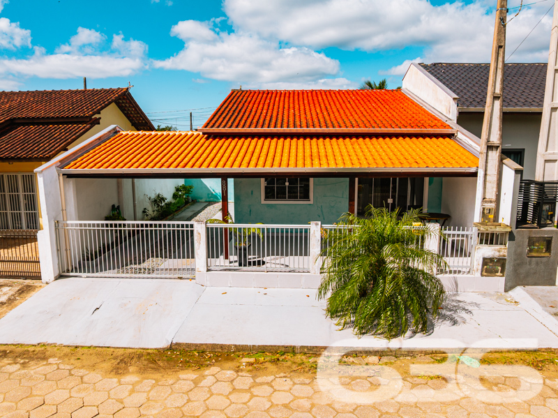 Casa à venda na Costeira, Balneário Barra do Sul |