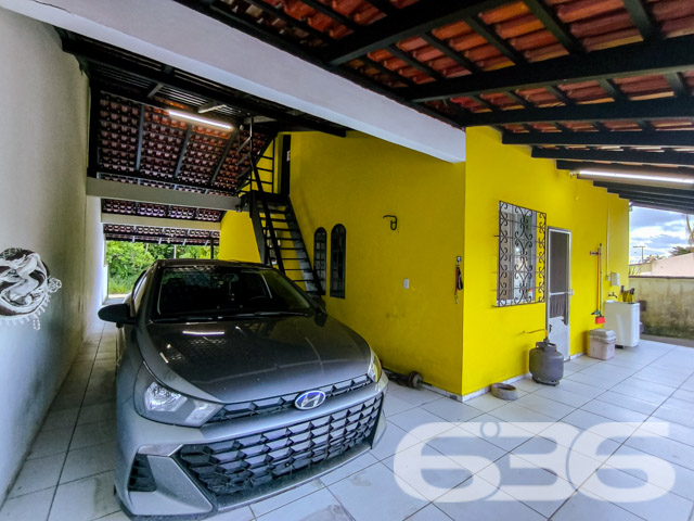 Imóvel Residencial à Venda no Centro de Balneário Barra do Sul
Desperte seus sonhos em uma encantadora residência térrea localizada no vibrante coração de Balneário Barra do Sul, SC. A poucos metros do mar, essa casa se destaca por sua proximidade com a praia, combinando a tranquilidade de uma rua com o acesso fácil a todos os serviços essenciais que a vida moderna exige.
Características do Imóvel:
Área construída: 90,00m²
Composição: 1 suíte, 1 dormitório, 2 banheiros, sala de estar, cozinha, área de serviço
Garagem: 3 vagas cobertas, 2 descobertas
Facilidades: Jardim, quintal espaçoso
A casa apresenta uma suíte espaçosa e mais um quarto, ambos projetados para proporcionar o máximo conforto e privacidade. A sala de estar, acolhedora oferece um ambiente perfeito para relaxar e desfrutar de momentos agradáveis com a família. A cozinha é prática e funcional, integrando-se harmoniosamente ao espaço da sala de jantar.
O exterior da residência é um verdadeiro convite ao lazer, com um quintal amplo que é perfeito para as brincadeiras ao ar livre das crianças ou para o descanso dos adultos, que podem aproveitar a área verde para cultivar um jardim ou simplesmente relaxar. A varanda coberta, junto à cozinha, oferece um espaço adicional para refeições ao ar livre ou um café da manhã tranquilo ao som dos pássaros.
Localização Privilegiada: Situada no centro de Balneário Barra do Sul, a propriedade tem fácil acesso a supermercados, restaurantes, escolas, postos de gasolina e muito mais. A tranquilidade da região não tira a sua praticidade, pois tudo o que você precisa está ao alcance.
Perfeito para: Famílias que buscam conforto, praticidade e qualidade de vida perto da natureza. Também ideal para investidores que procuram uma propriedade com alta potencial de valorização em uma das áreas mais cobiçadas do litoral de Santa Catarina.
Não perca esta oportunidade única de adquirir não apenas uma casa, mas um lar em um dos destinos mais belos do Brasil. Entre em contato conosco hoje mesmo para agendar sua visita e conhecer pessoalmente todas as maravilhas que este imóvel tem a oferecer!
636 NEGÓCIOS IMOBILIÁRIOS: A SUA MELHOR ESCOLHA
Com mais de 30 anos de experiência, a 636 Negócios Imobiliários é sua parceira ideal para encontrar o imóvel perfeito. Estamos prontos para ajudá-lo a fazer deste imóvel o seu novo lar.
Telefone: (47) 3451-0636
WhatsApp: (47) 99190-0636
Não perca esta oportunidade única. Visite nosso site para mais informações: i636.com.br